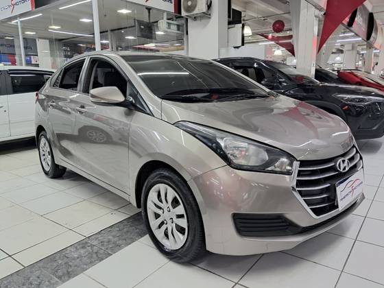 HYUNDAI HB20S 1.6 COMFORT PLUS 16V FLEX 4P AUTOMÁTICO